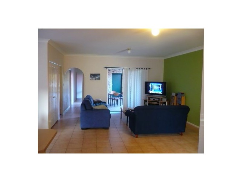 15 Rimu Crescent, Forest Lake QLD 4078