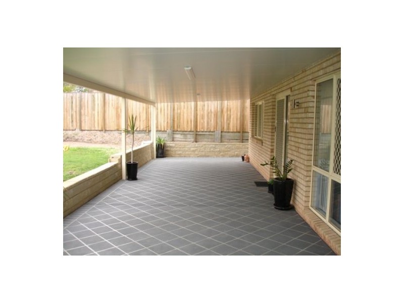 102 McPherson Road, Sinnamon Park QLD 4073