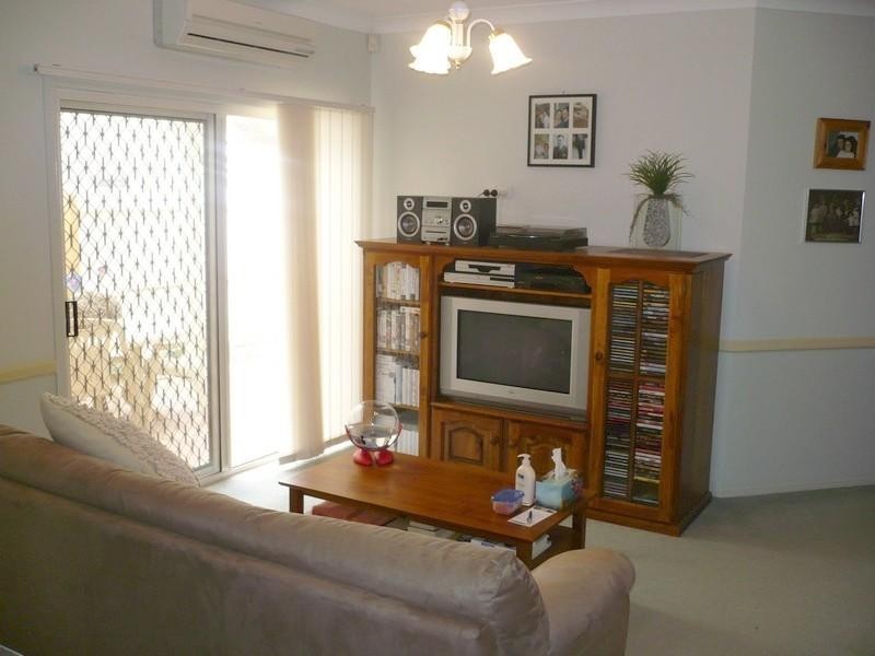 8 Halifax Court, Forest Lake QLD 4078