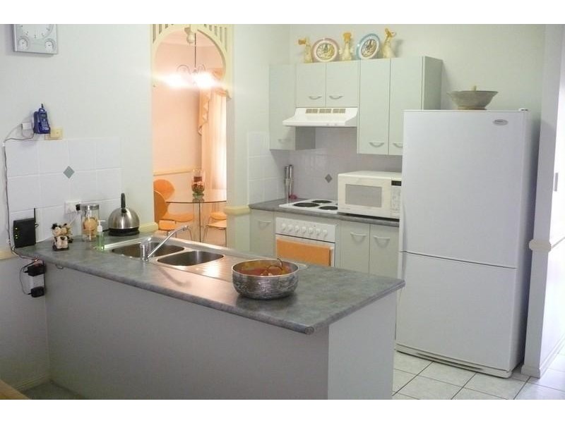 8 Halifax Court, Forest Lake QLD 4078