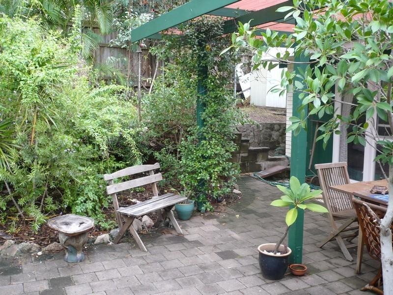 Kewarra Street, Kenmore QLD 4069