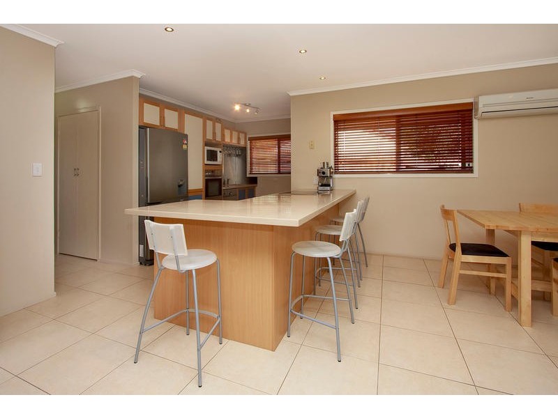 16 Aneto Street, Riverhills QLD 4074