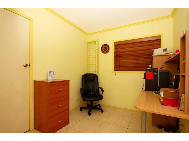 16 Aneto Street, Riverhills QLD 4074