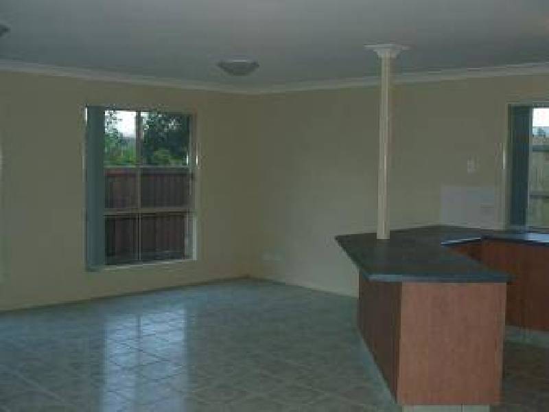 30 Mapleton Crescent, Forest Lake QLD 4078