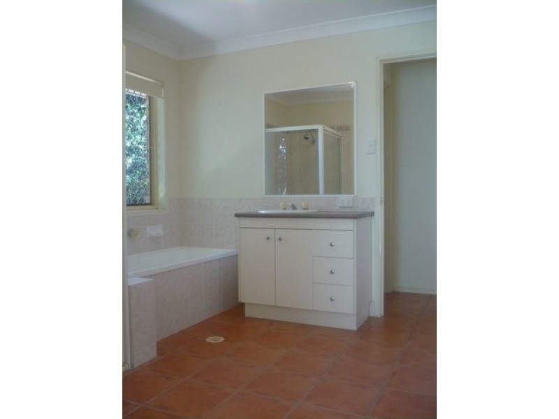 12  Midcrest Lane, Springfield QLD 4300