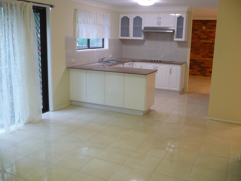 7 Fathom Close, Jamboree Heights QLD 4074