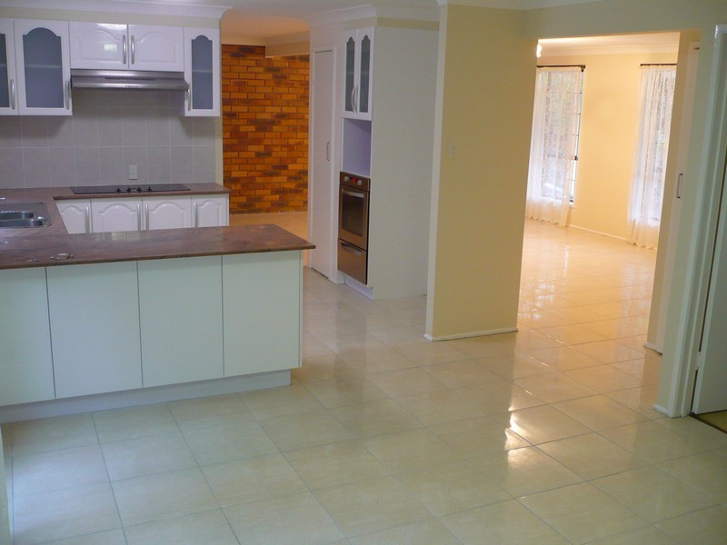 7 Fathom Close, Jamboree Heights QLD 4074