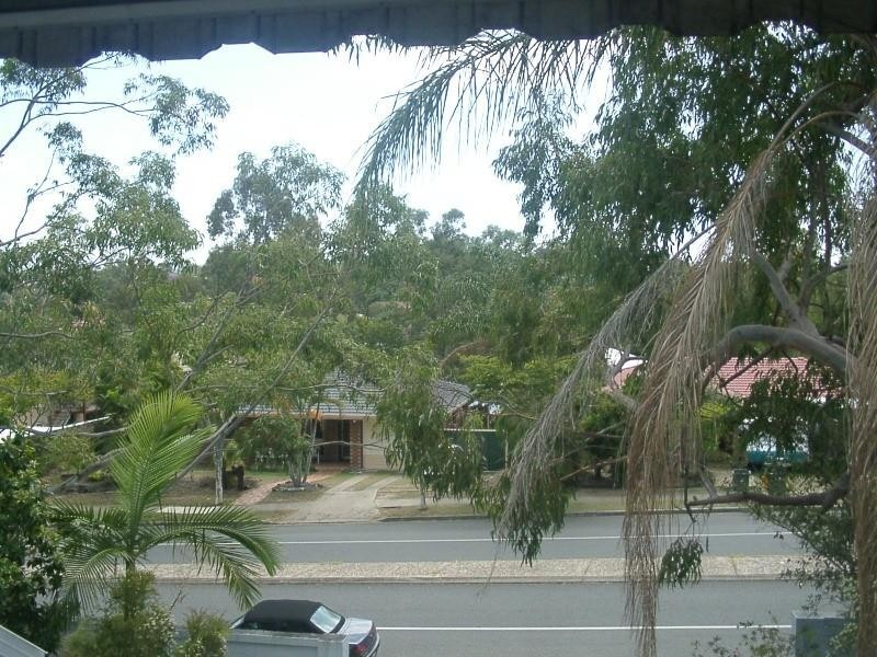 Sumners Road, Riverhills QLD 4074