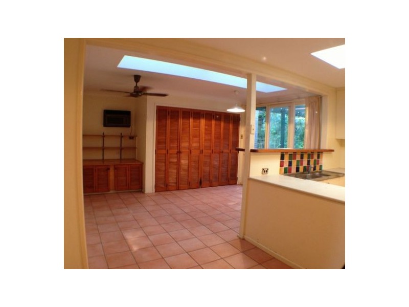 1 Kewarra Street, Kenmore QLD 4069