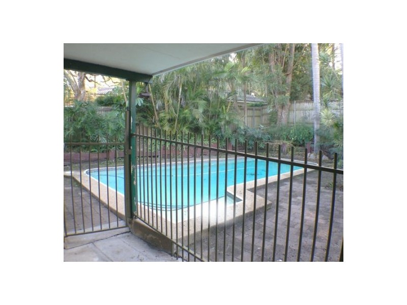 1 Kewarra Street, Kenmore QLD 4069