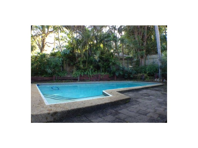 1 Kewarra Street, Kenmore QLD 4069