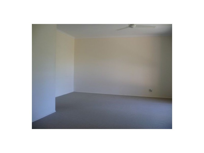 4 Apunya Close, Riverhills QLD 4074