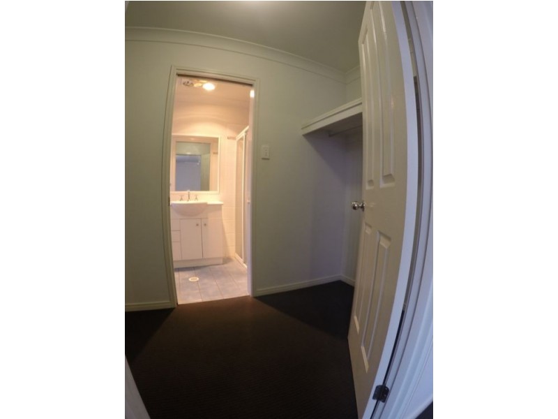 27 Leonie Place, Doolandella QLD 4077