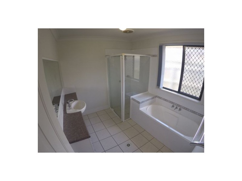 27 Leonie Place, Doolandella QLD 4077