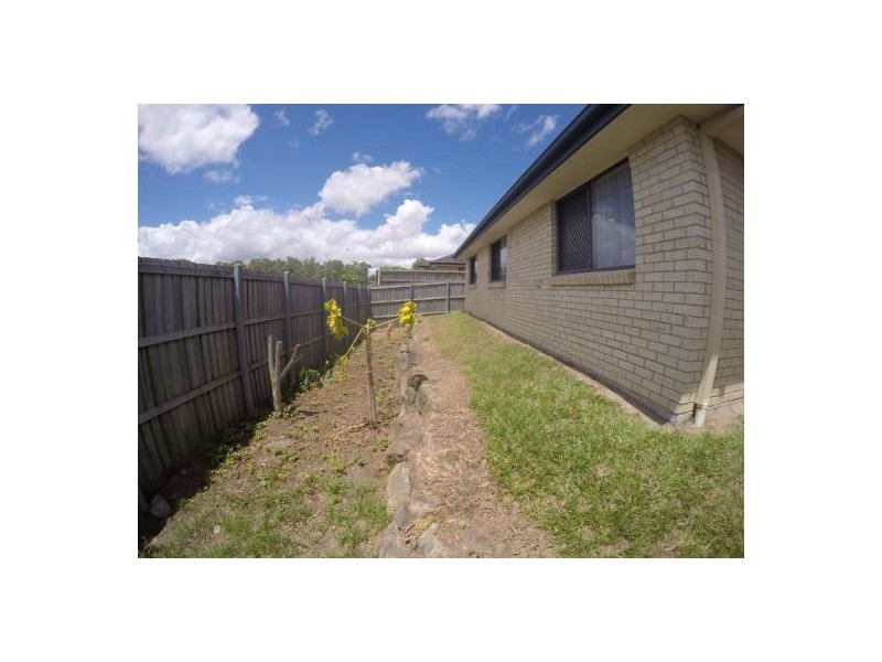 27 Leonie Place, Doolandella QLD 4077