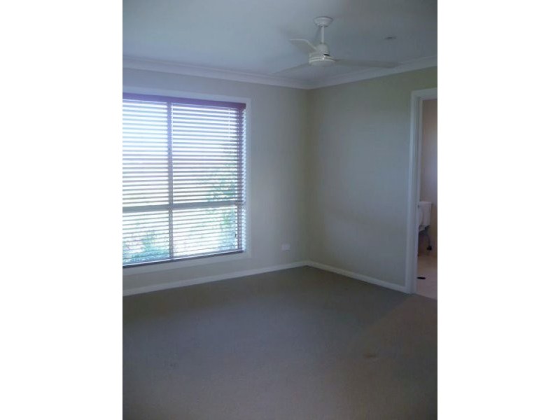 12 Copmanhurst Place, Sumner QLD 4074