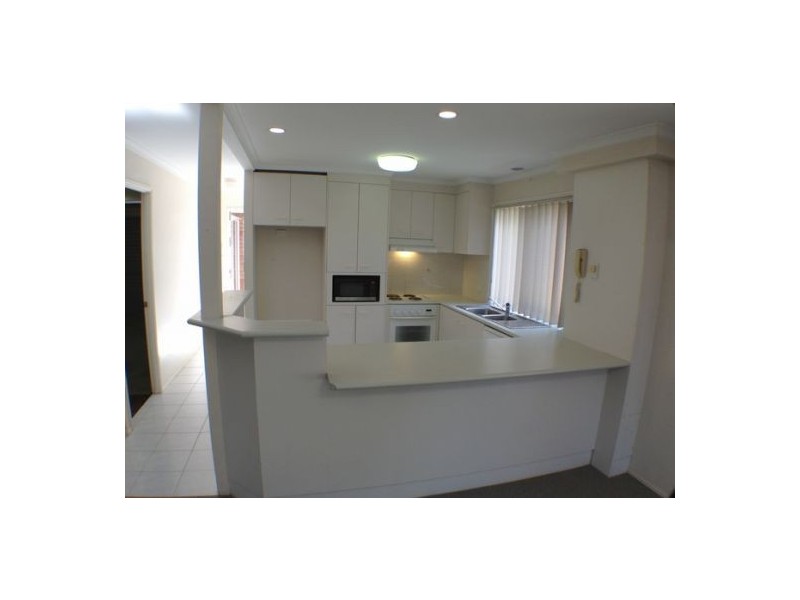 1/1 Abel Smith Crescent, Mount Ommaney QLD 4074