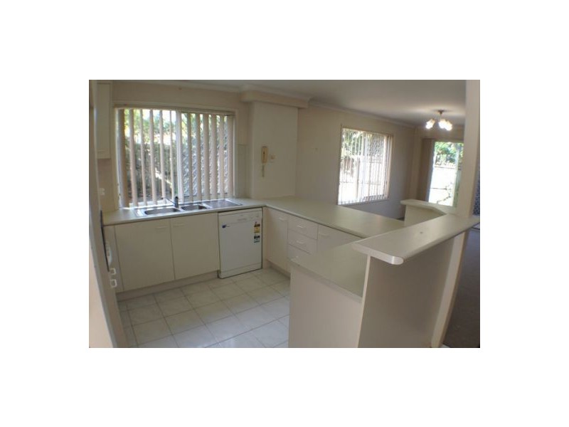 1/1 Abel Smith Crescent, Mount Ommaney QLD 4074