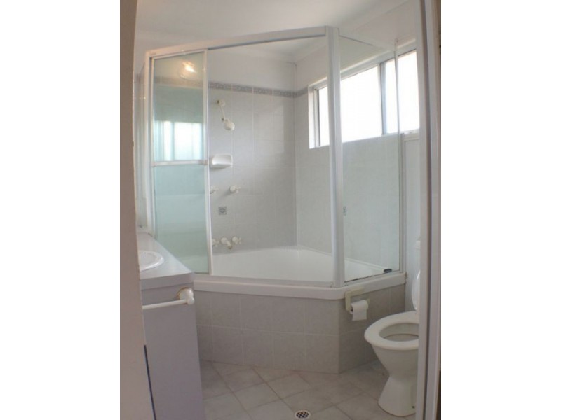 1/1 Abel Smith Crescent, Mount Ommaney QLD 4074