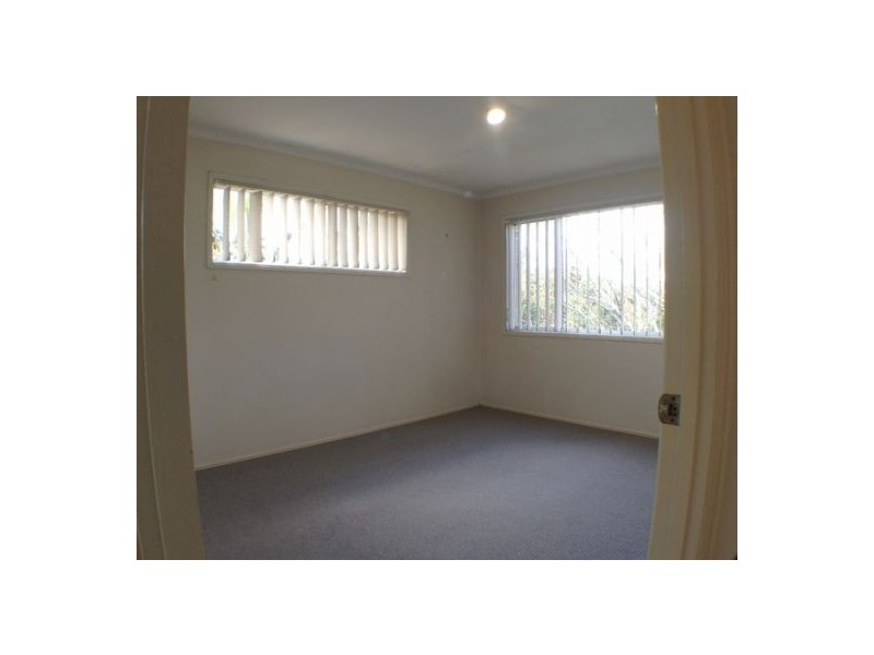 1/1 Abel Smith Crescent, Mount Ommaney QLD 4074