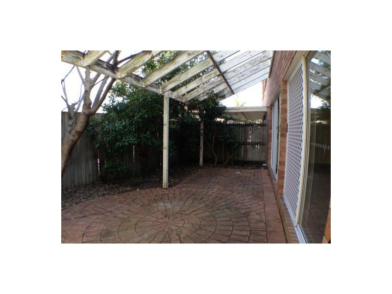 1/1 Abel Smith Crescent, Mount Ommaney QLD 4074