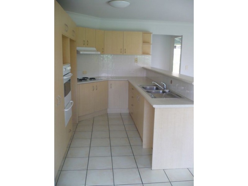 11 Columbus Place, Forest Lake QLD 4078