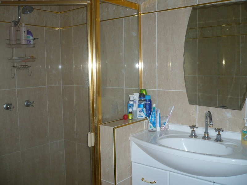 15 Woodlands Avenue, Camira QLD 4300