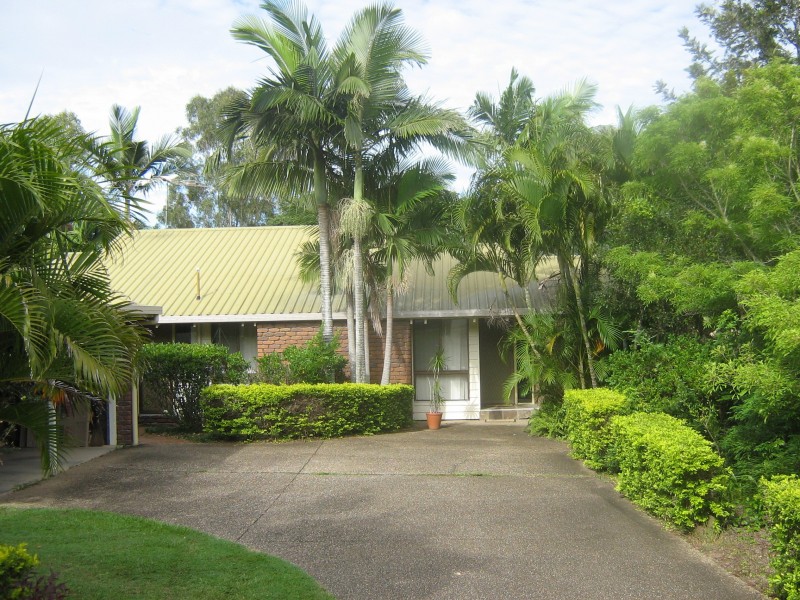 42 Westlake Drive, Mount Ommaney QLD 4074