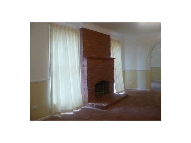 8 Baikal Place, Westlake QLD 4074