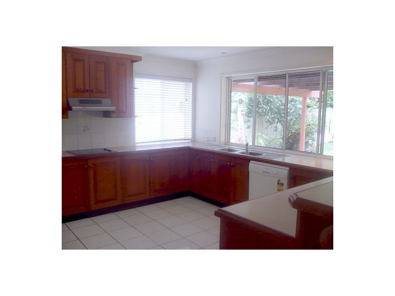 8 Baikal Place, Westlake QLD 4074