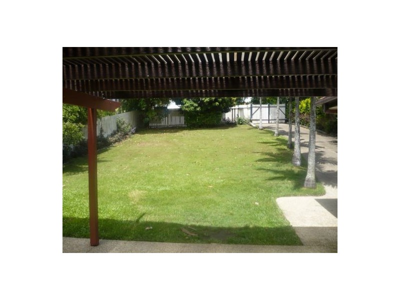 8 Baikal Place, Westlake QLD 4074