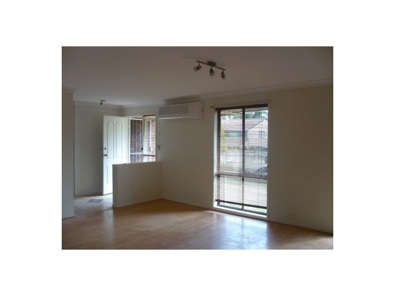 8 Carnegie Street, Westlake QLD 4074