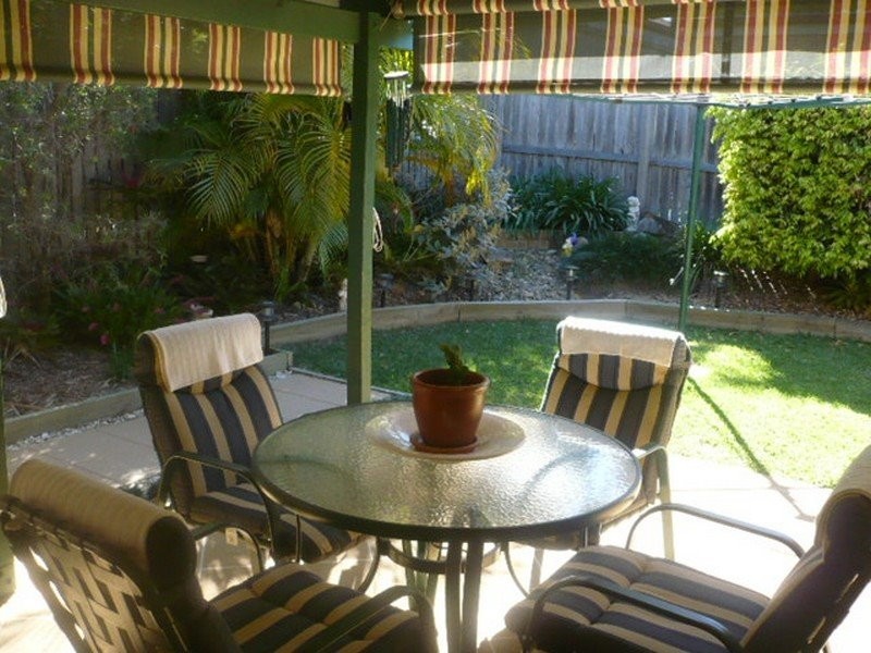 7 Riseborough Cres, Crestmead QLD 4132