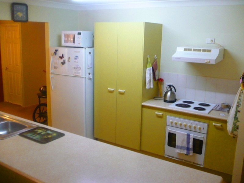 7 Riseborough Cres, Crestmead QLD 4132