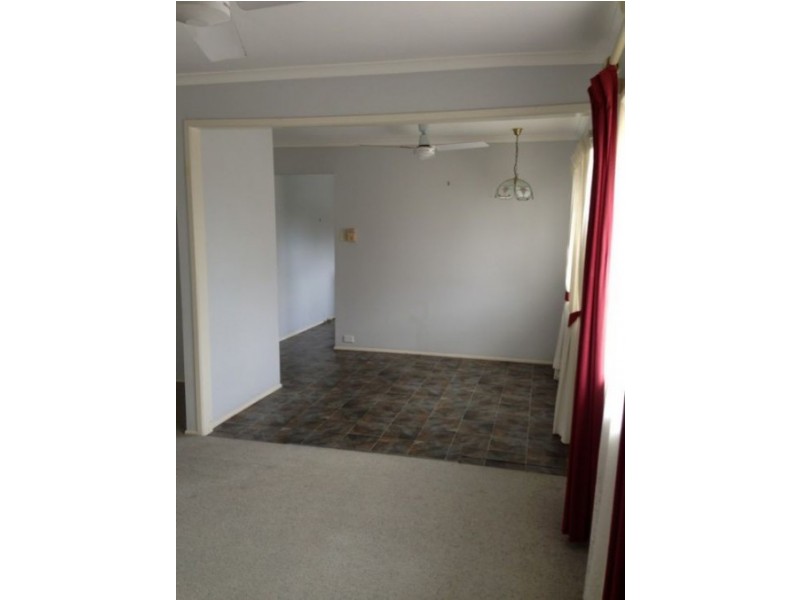 3 Ebrill Street, Jamboree Heights QLD 4074