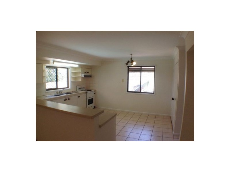 16 Andros Street, Chapel Hill QLD 4069