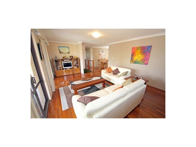15 Colonsay Street, Middle Park QLD 4074