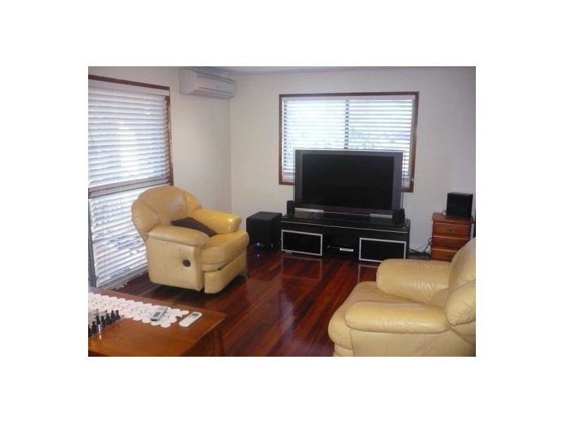 22 Poseidon Crescent, Jamboree Heights QLD 4074
