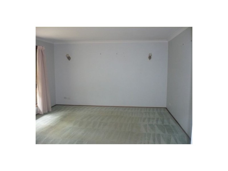 42 Langlo Street, Riverhills QLD 4074