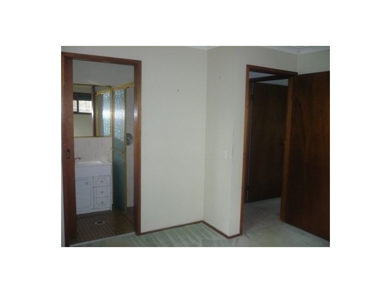 42 Langlo Street, Riverhills QLD 4074