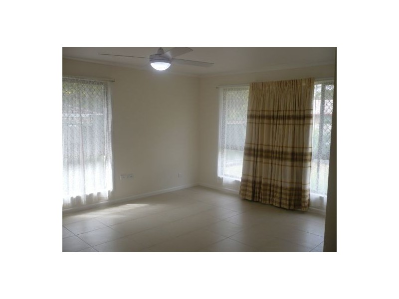 31 Ebrill Street, Jamboree Heights QLD 4074