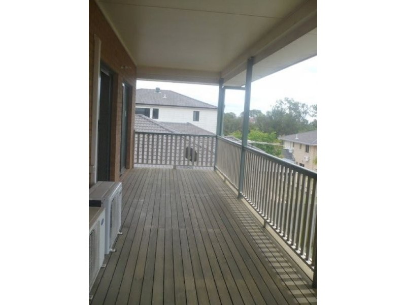 4 Selkirk Close, Oxley QLD 4075