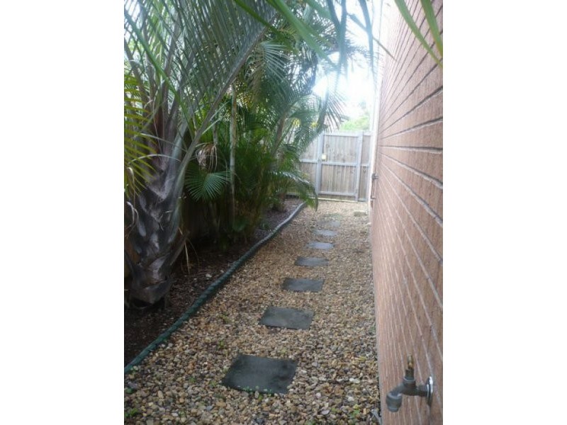 4 Selkirk Close, Oxley QLD 4075
