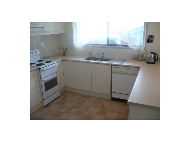 4 Reef Close, Jamboree Heights QLD 4074