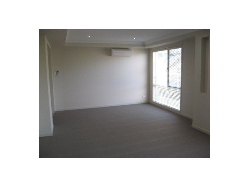 8 Rothburn Street, Doolandella QLD 4077