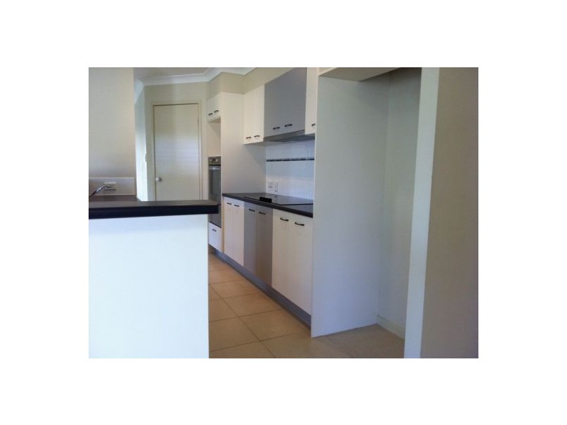 8 Rothburn Street, Doolandella QLD 4077