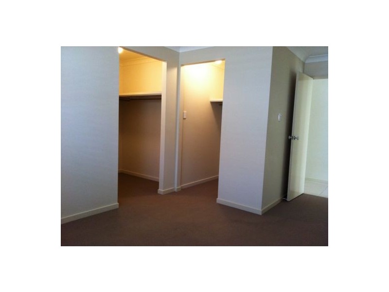 8 Rothburn Street, Doolandella QLD 4077