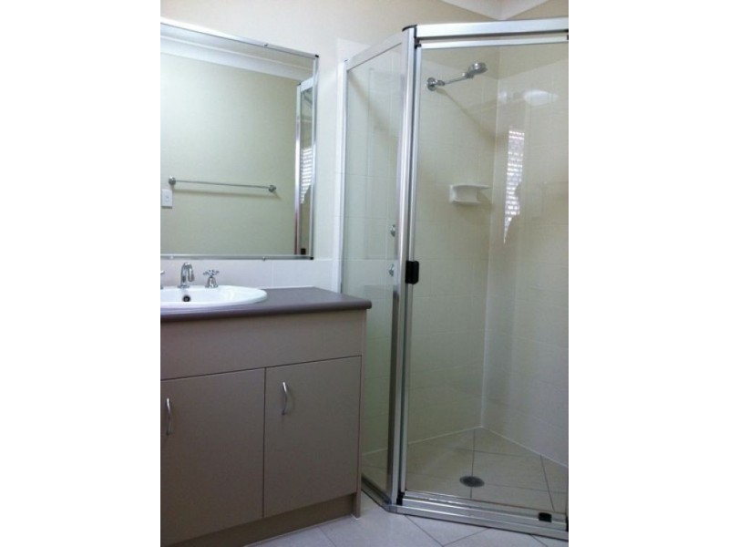 8 Rothburn Street, Doolandella QLD 4077