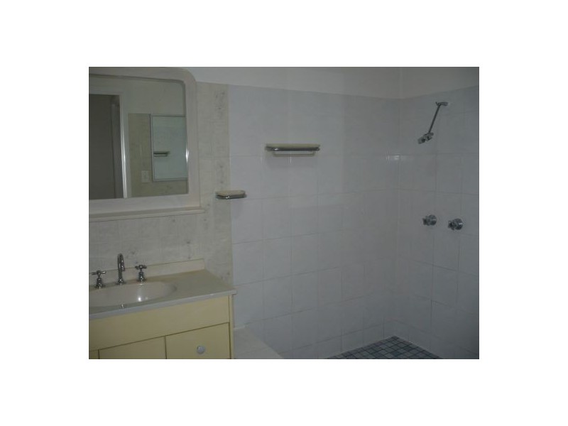23 Cairns Rd, Camira QLD 4300
