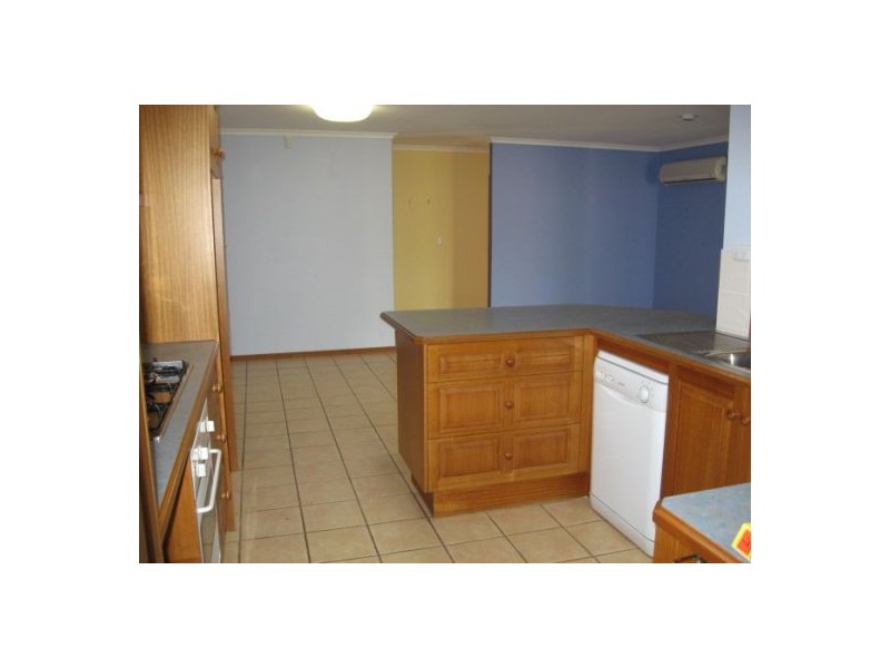 27 Flinders Crescent, Forest Lake QLD 4078